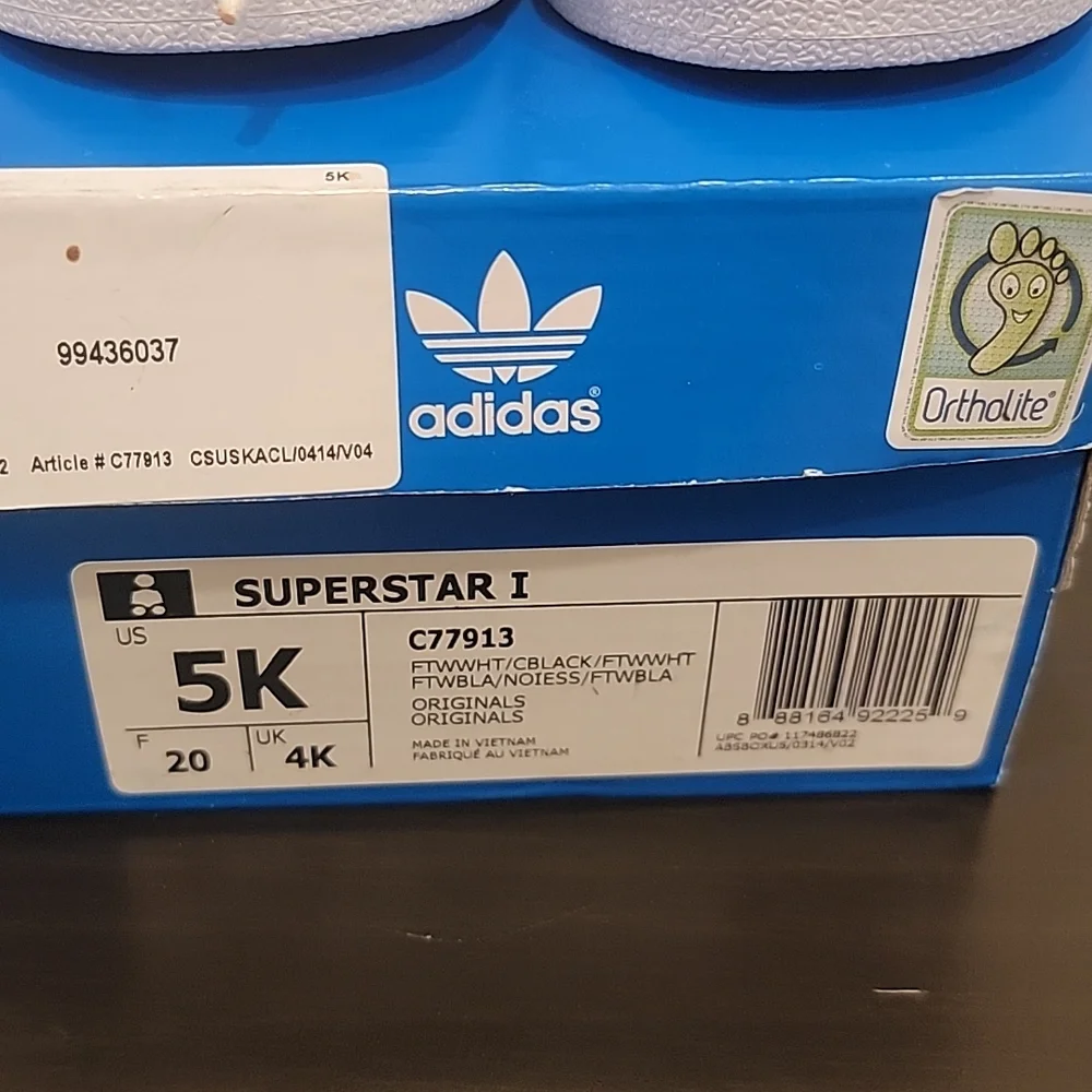 Adidas - Picture 3 of 3
